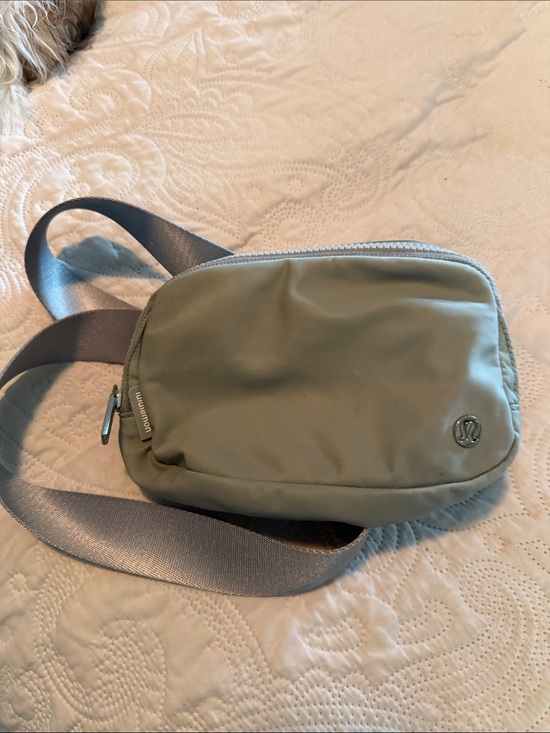Handbags - Lululemon everywhere our belt excellent condition used one time gray